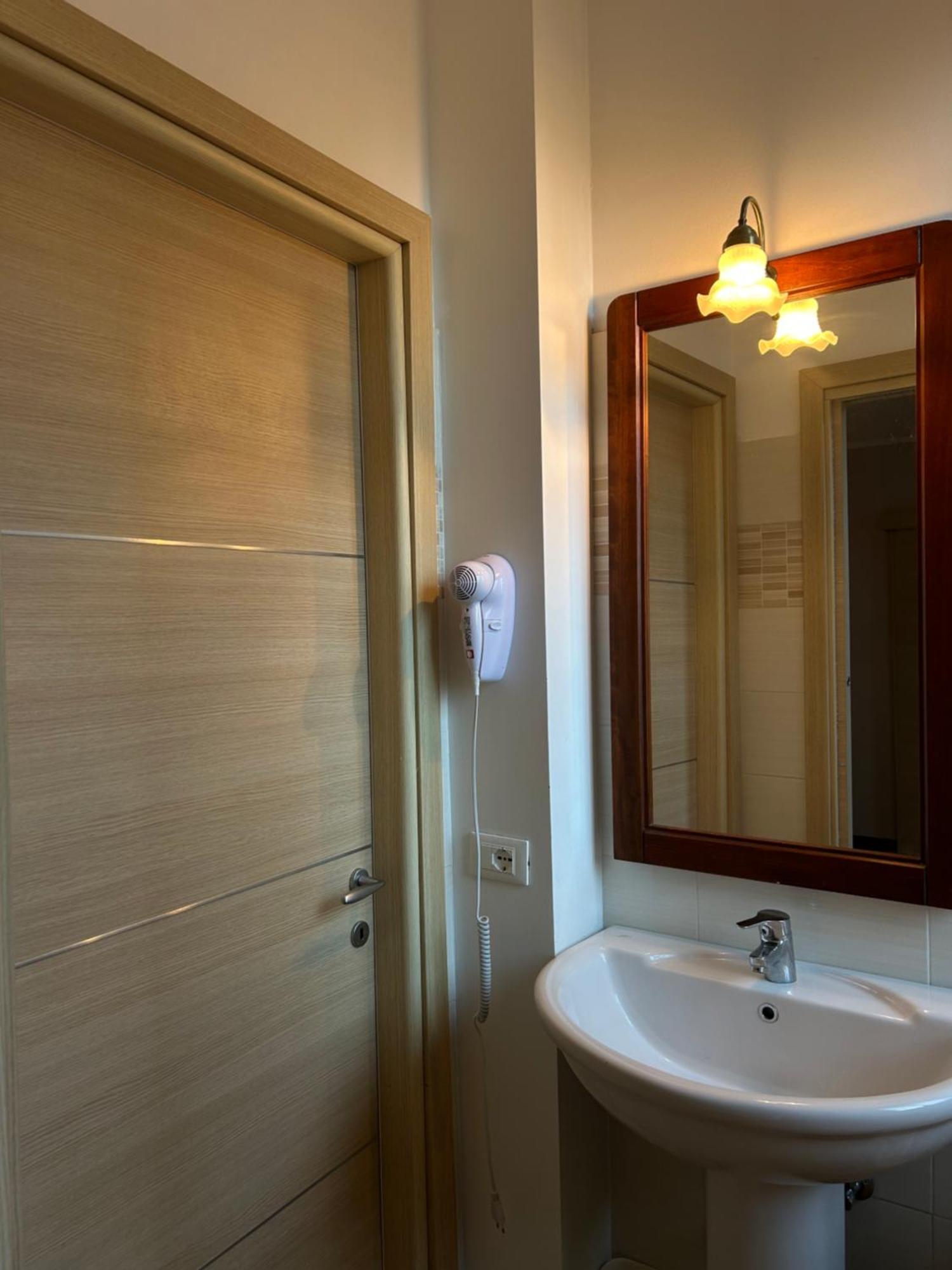 Casa Giardinetto Hotel Stresa Exterior photo
